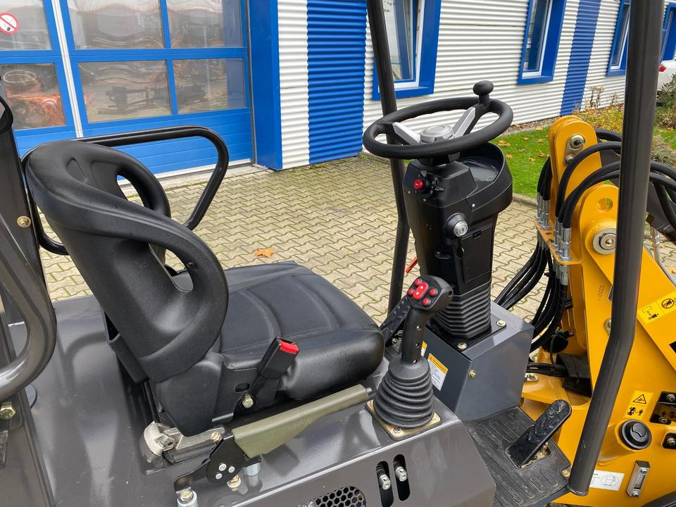 Компактный фронтальный погрузчик Radlader/Hoflader BK906 inkl. Winter-Komplettpaket *INKL.19% MWST.*BERGER KRAUS*PERKINS*EURO*SOFORT!*: фото 8 Компактный фронтальный погрузчик Radlader/Hoflader BK906 inkl. Winter-Komplettpaket *INKL.19% MWST.*BERGER KRAUS*PERKINS*EURO*SOFORT!*: фото 8