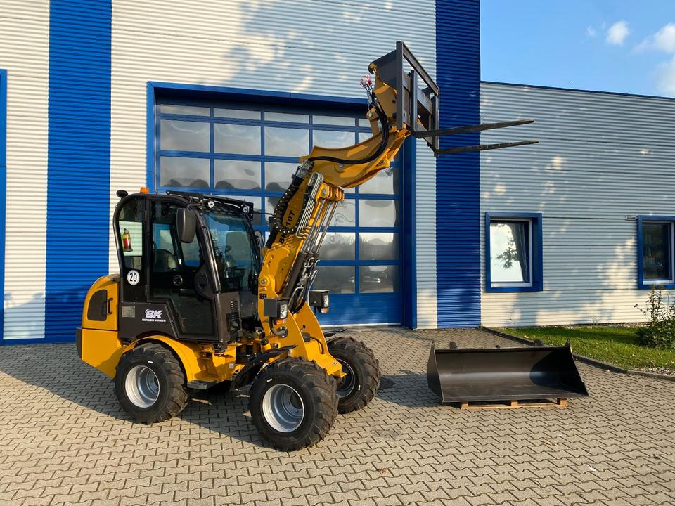 Teleskoplader/Radlader BK810T inkl. Gabel/Schaufelpaket *INKL.19% MWST*BERGER KRAUS*KUBOTA*EURO*CE* - Телескопический фронтальный погрузчик: фото 2 Teleskoplader/Radlader BK810T inkl. Gabel/Schaufelpaket *INKL.19% MWST*BERGER KRAUS*KUBOTA*EURO*CE* - Телескопический фронтальный погрузчик: фото 2
