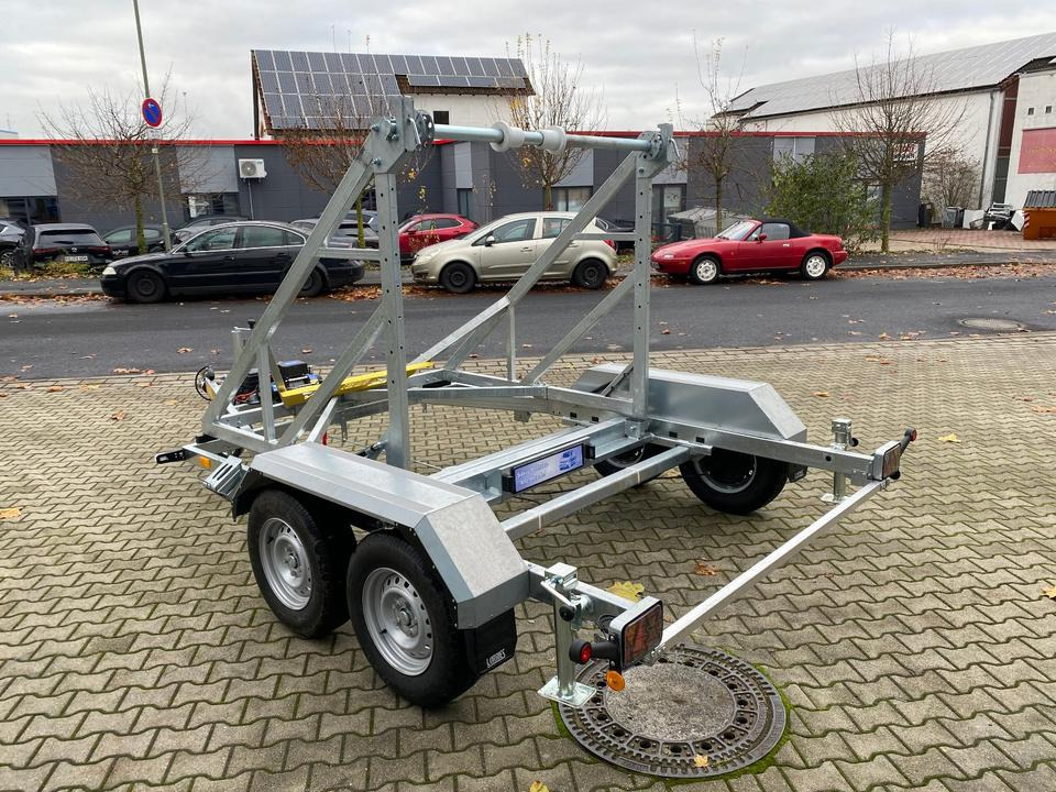 Vermietung / Kabelanhänger 3500KG E-Winde / Nutzlast 2825KG / Kabeltrommel-Anhänger / Glasfaser/ 1 Woche - Кабельный транспортер: фото 5 Vermietung / Kabelanhänger 3500KG E-Winde / Nutzlast 2825KG / Kabeltrommel-Anhänger / Glasfaser/ 1 Woche - Кабельный транспортер: фото 5