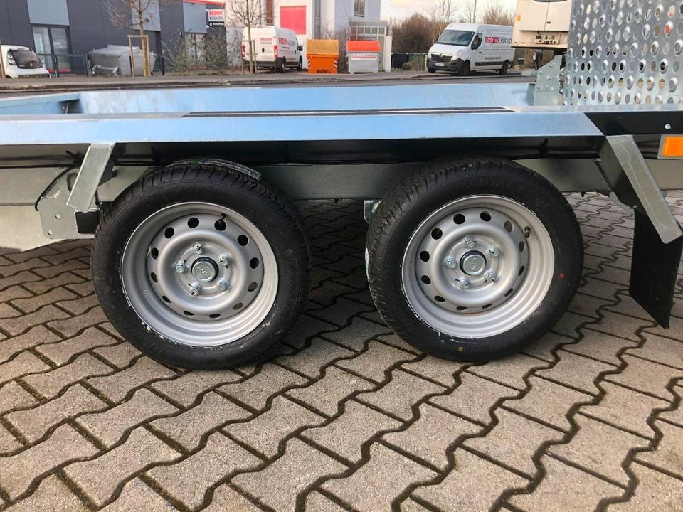 Прицеп для спецтехники Vermietung / Tieflader 2700KG / Anhänger / ab 3 Tage / Auffahrrampe / Schaufelablage: фото 10 Прицеп для спецтехники Vermietung / Tieflader 2700KG / Anhänger / ab 3 Tage / Auffahrrampe / Schaufelablage: фото 10