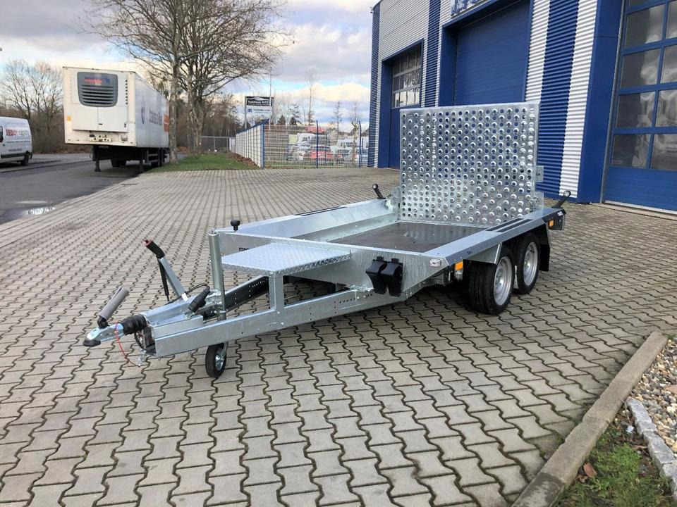 Vermietung / Tieflader 2700KG / Anhänger / ab 3 Tage / Auffahrrampe / Schaufelablage - Прицеп для спецтехники: фото 4 Vermietung / Tieflader 2700KG / Anhänger / ab 3 Tage / Auffahrrampe / Schaufelablage - Прицеп для спецтехники: фото 4