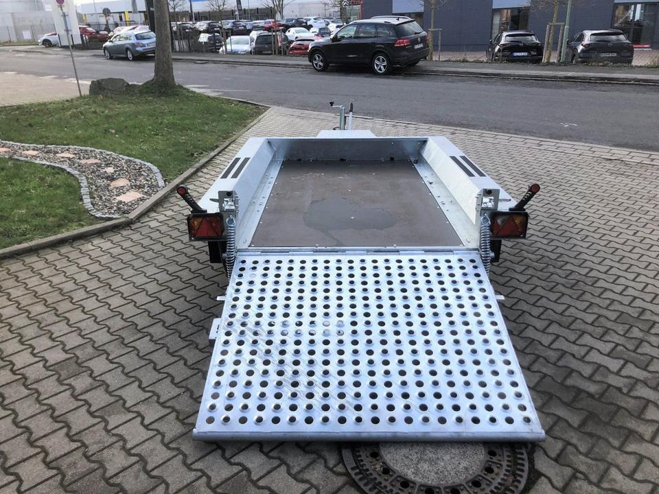 Прицеп для спецтехники Vermietung / Tieflader 2700KG / Anhänger / ab 3 Tage / Auffahrrampe / Schaufelablage: фото 6 Прицеп для спецтехники Vermietung / Tieflader 2700KG / Anhänger / ab 3 Tage / Auffahrrampe / Schaufelablage: фото 6