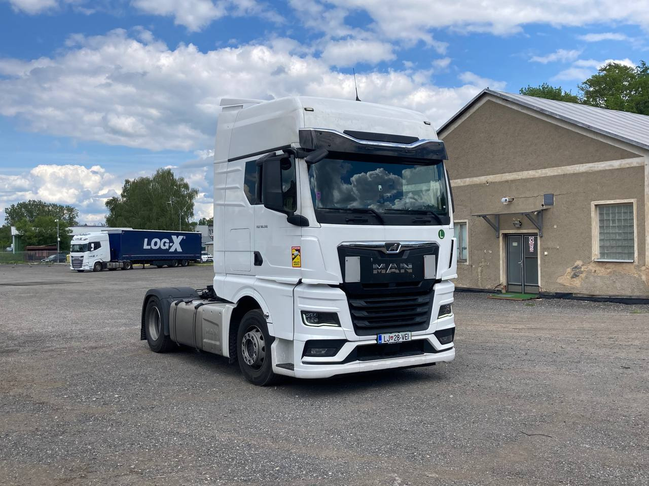 MAN TGX 18.510 XXL*RETARDER*2xTANK*STANDARD*2021 - Тягач: фото 3 MAN TGX 18.510 XXL*RETARDER*2xTANK*STANDARD*2021 - Тягач: фото 3