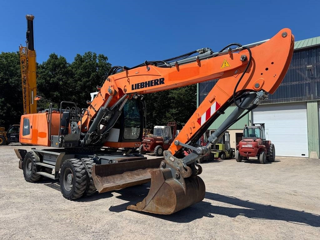 Liebherr A 920 - Колёсный экскаватор: фото 2 Liebherr A 920 - Колёсный экскаватор: фото 2