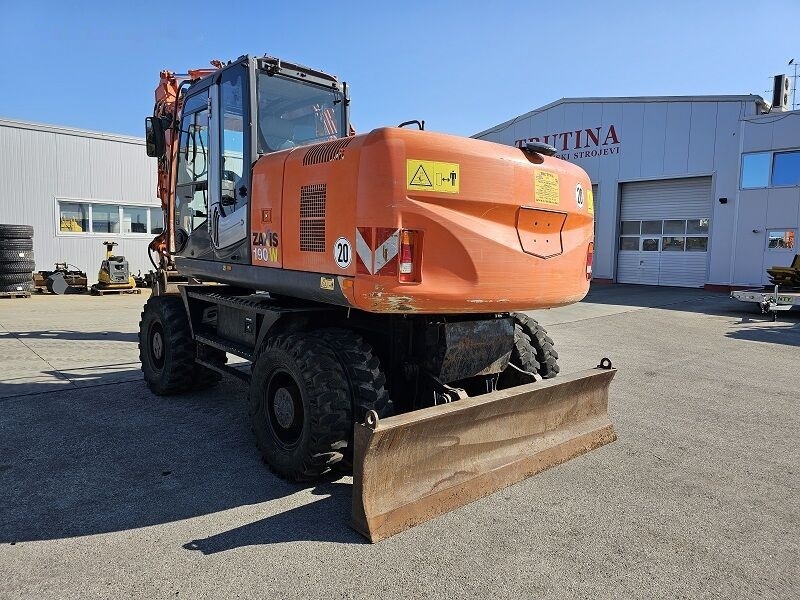 Hitachi ZX190W-3 - Колёсный экскаватор: фото 2 Hitachi ZX190W-3 - Колёсный экскаватор: фото 2