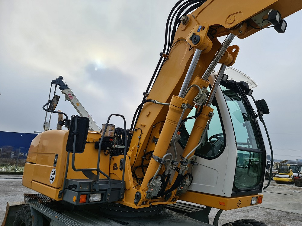 Строительная техника LIEBHERR A316: фото 7