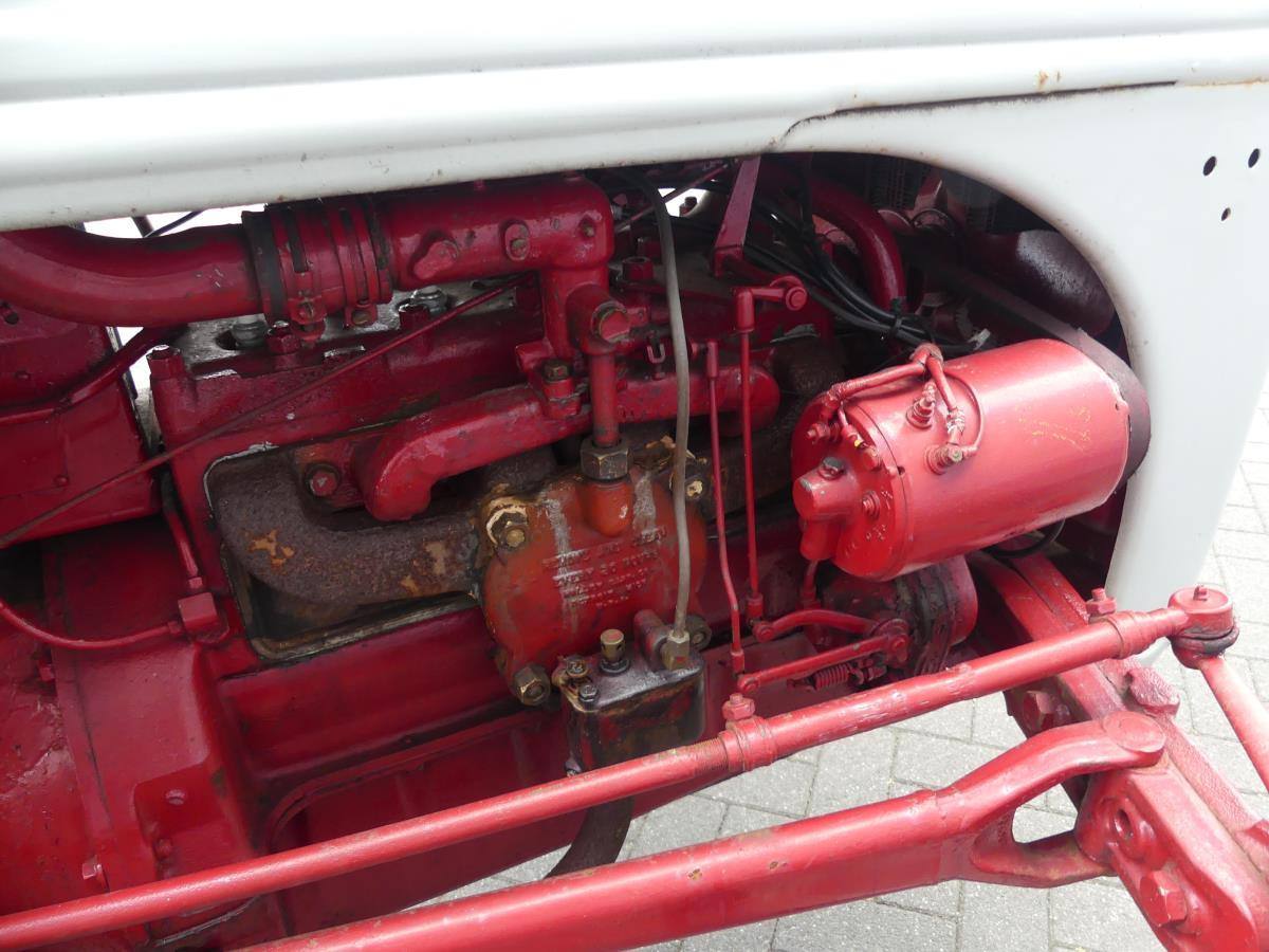Трактор Ford 8N, Dearborn: фото 25