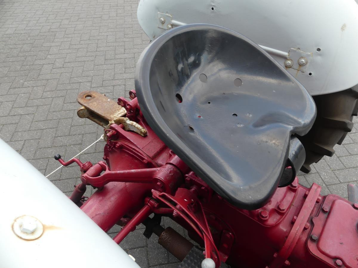 Трактор Ford 8N, Dearborn: фото 23