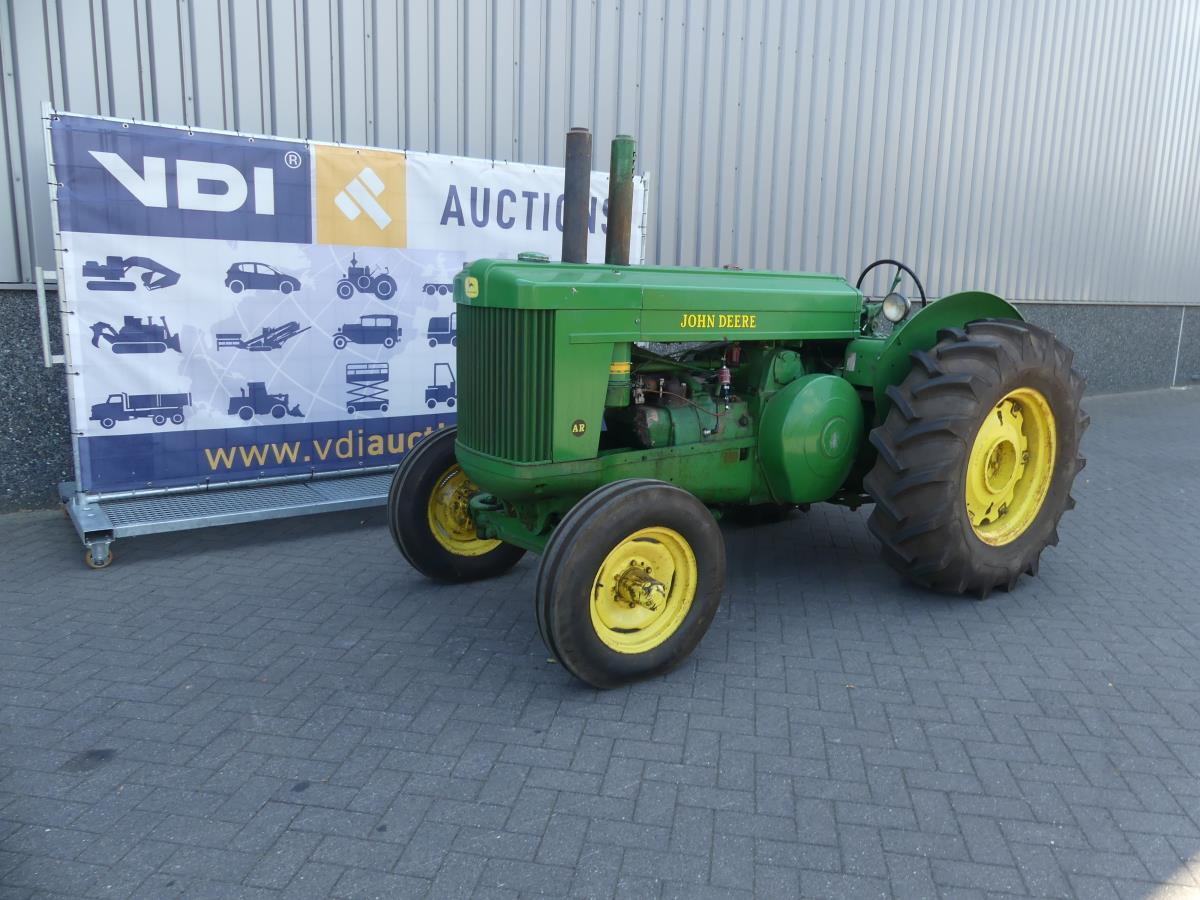 John-Deere AR - Трактор: фото 1 John-Deere AR - Трактор: фото 1