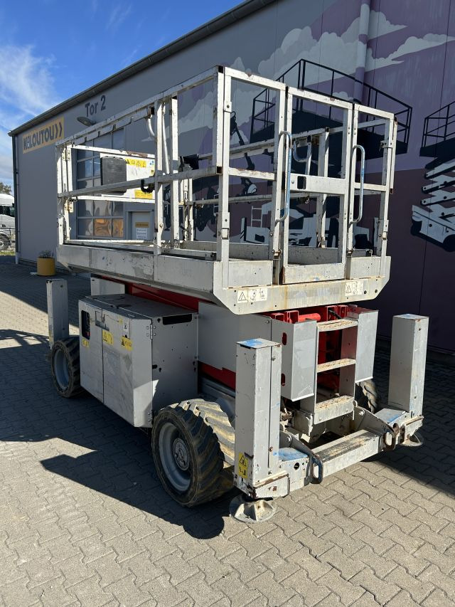 GENIE GS3369RT - Ножничный подъемник: фото 3 GENIE GS3369RT - Ножничный подъемник: фото 3