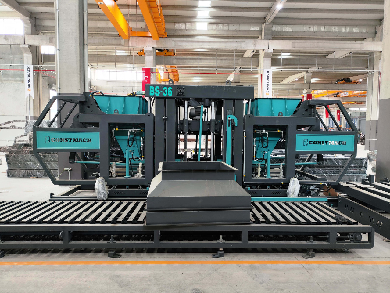 Constmach Machine de Fabrication de Blocs de Béton BS-25 (Machine de Pavage en Béton) - Вибропресс: фото 1 Constmach Machine de Fabrication de Blocs de Béton BS-25 (Machine de Pavage en Béton) - Вибропресс: фото 1