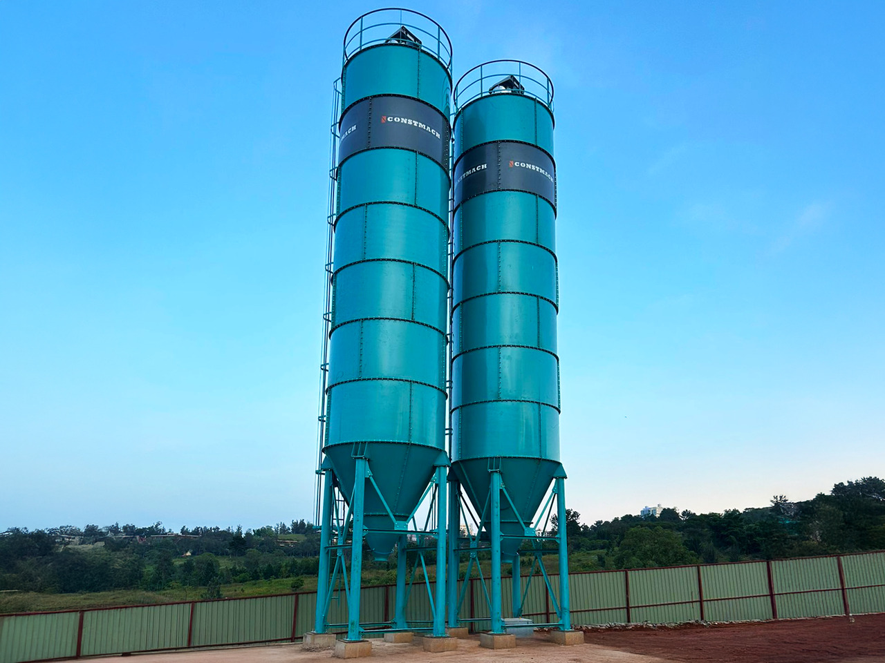 Constmach Silo à Ciment d'une Capacité de 100 Tonnes - Силос для цемента: фото 1 Constmach Silo à Ciment d'une Capacité de 100 Tonnes - Силос для цемента: фото 1