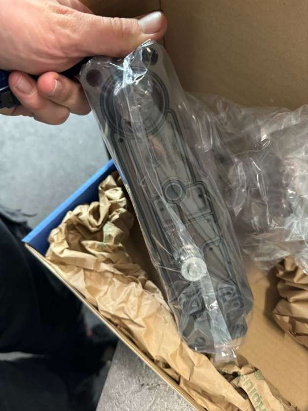 ZF Ventilblock fr 16S Getriebe MAN Iveco  - Клапан для Грузовиков: фото 4 ZF Ventilblock fr 16S Getriebe MAN Iveco  - Клапан для Грузовиков: фото 4