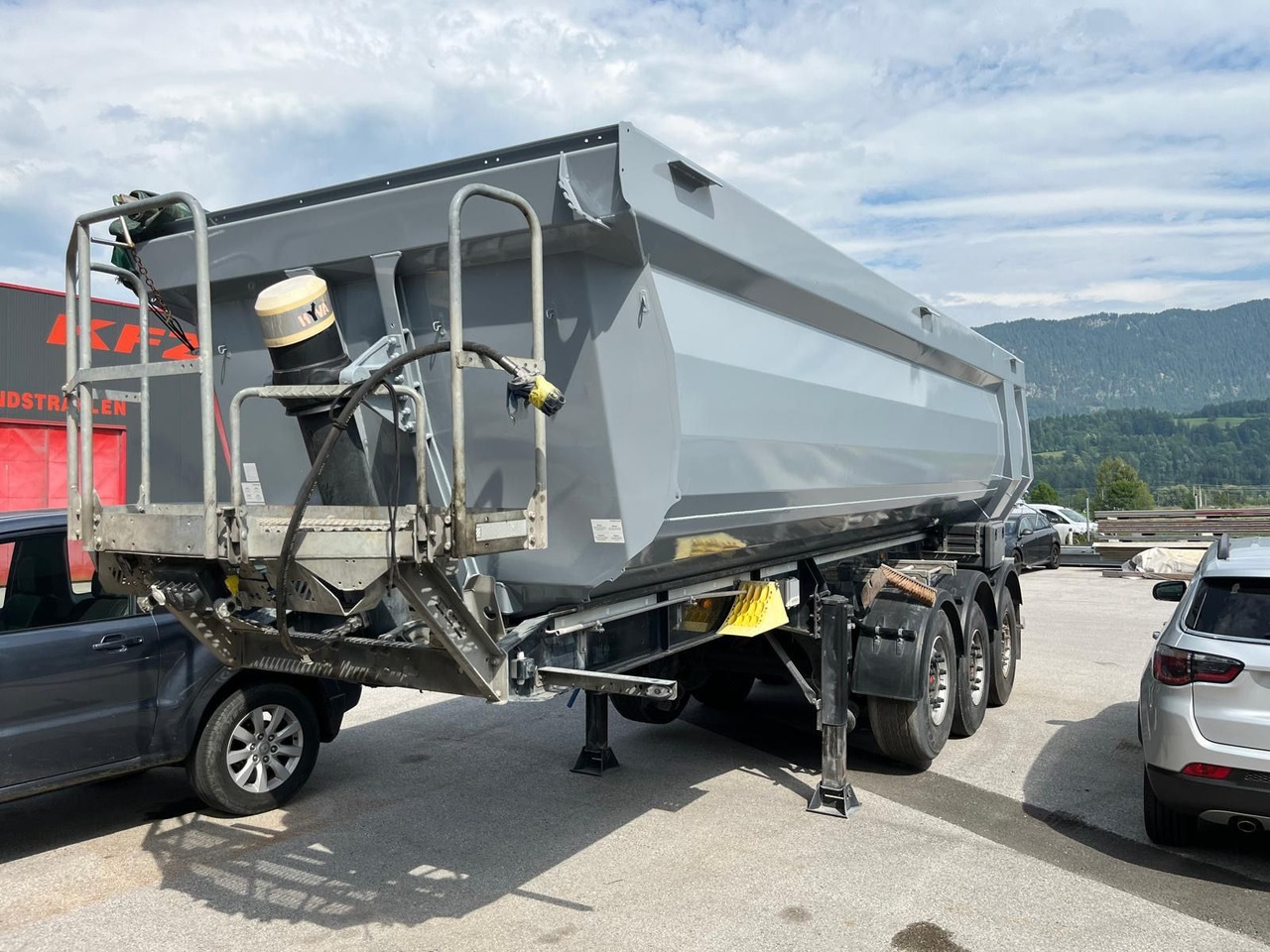 Schwarzmüller Hardox - Самосвальный полуприцеп: фото 2 Schwarzmüller Hardox - Самосвальный полуприцеп: фото 2