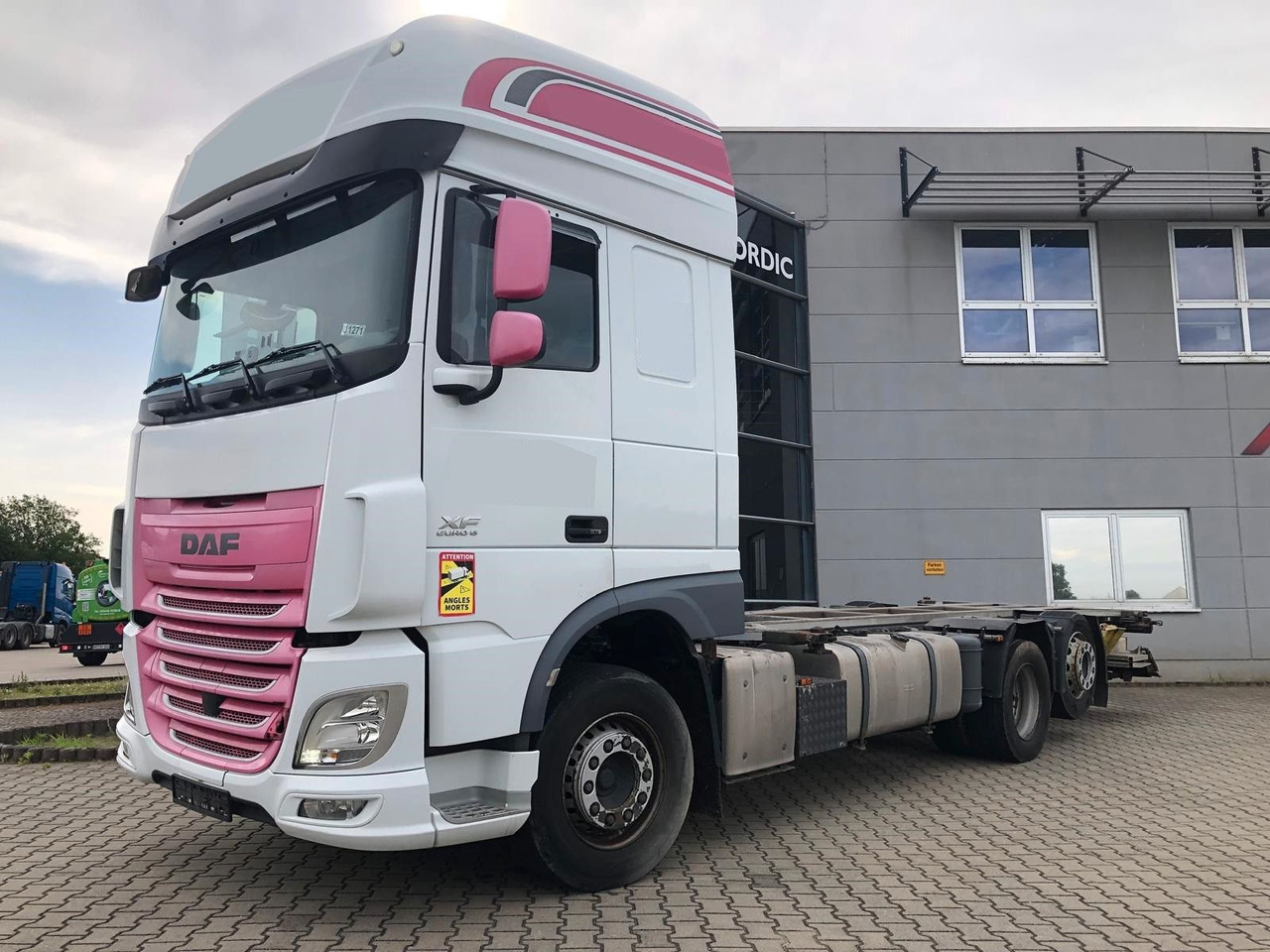 DAF XF460SSC Lenk/Lift*LBW*Standkl*Mega*NeueKuppl. - Грузовик-контейнеровоз/ Сменный кузов: фото 3 DAF XF460SSC Lenk/Lift*LBW*Standkl*Mega*NeueKuppl. - Грузовик-контейнеровоз/ Сменный кузов: фото 3