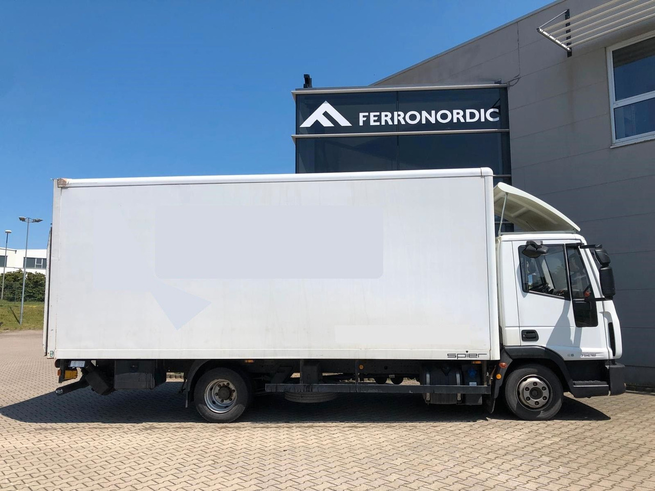 Iveco 75 E 190 Koffer*LBW*Schalter*Blatt/Luft*Klima - Фургон с закрытым кузовом: фото 2 Iveco 75 E 190 Koffer*LBW*Schalter*Blatt/Luft*Klima - Фургон с закрытым кузовом: фото 2