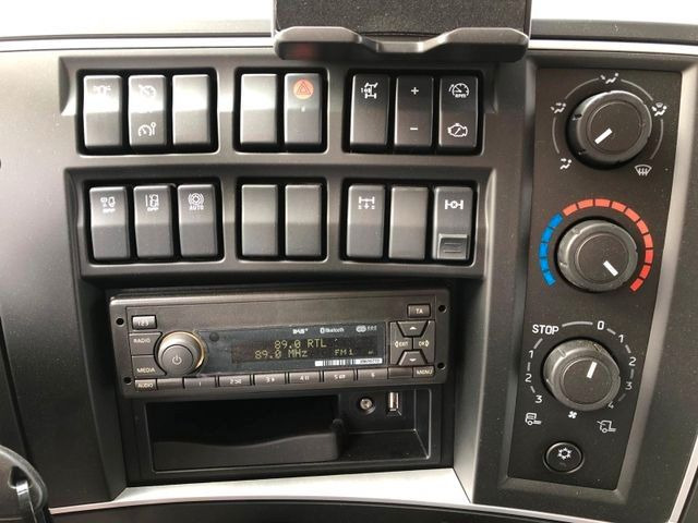 Грузовик-шасси Renault D10.210 Klima*2PTO*Motor Bremse*Blatt*Auch Miete: фото 12 Грузовик-шасси Renault D10.210 Klima*2PTO*Motor Bremse*Blatt*Auch Miete: фото 12