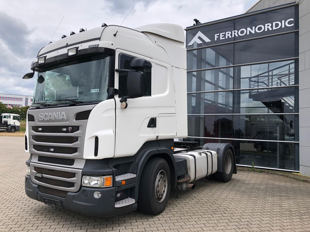 Scania R420 PTO*Automatik mit Kupplungspedale - Тягач: фото 2 Scania R420 PTO*Automatik mit Kupplungspedale - Тягач: фото 2