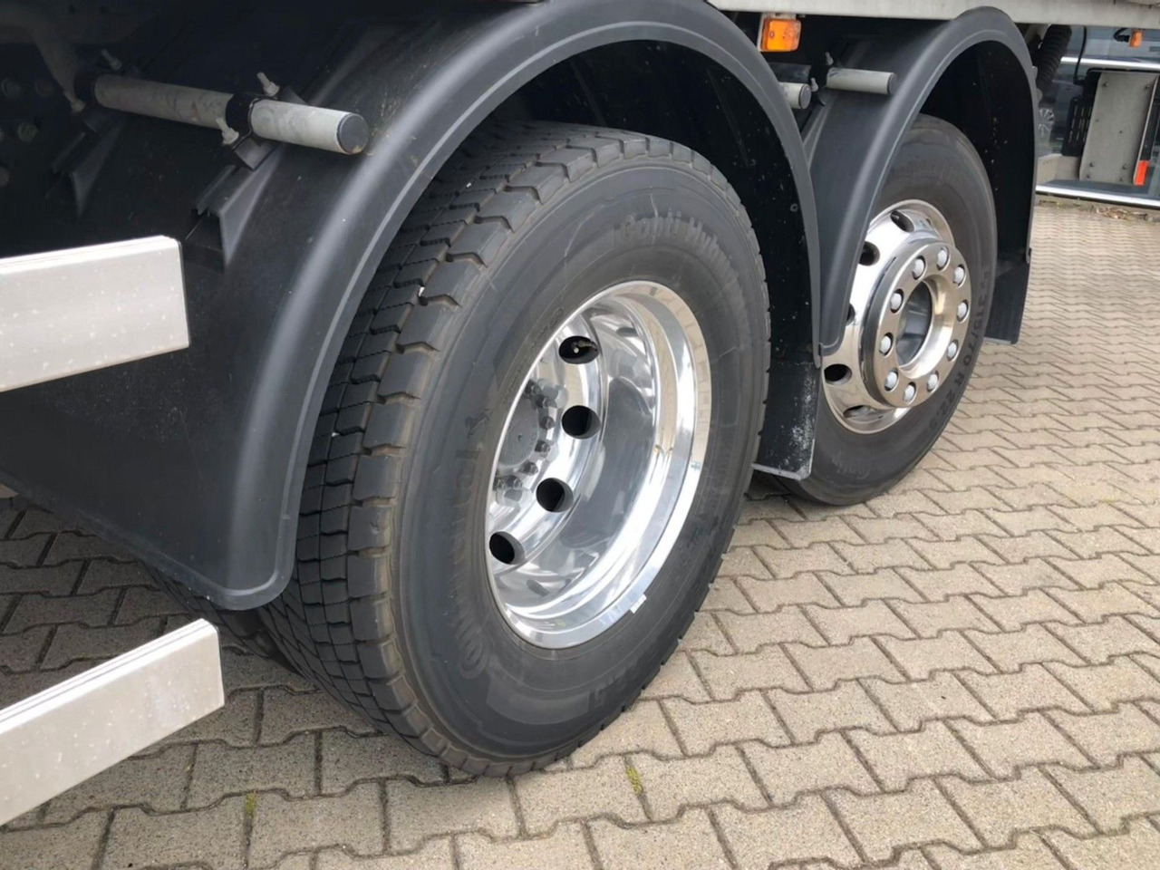 Volvo FE 350 6x2 Lenkachse*ALU*LBW*EDSCHA - Тентованный грузовик: фото 5 Volvo FE 350 6x2 Lenkachse*ALU*LBW*EDSCHA - Тентованный грузовик: фото 5