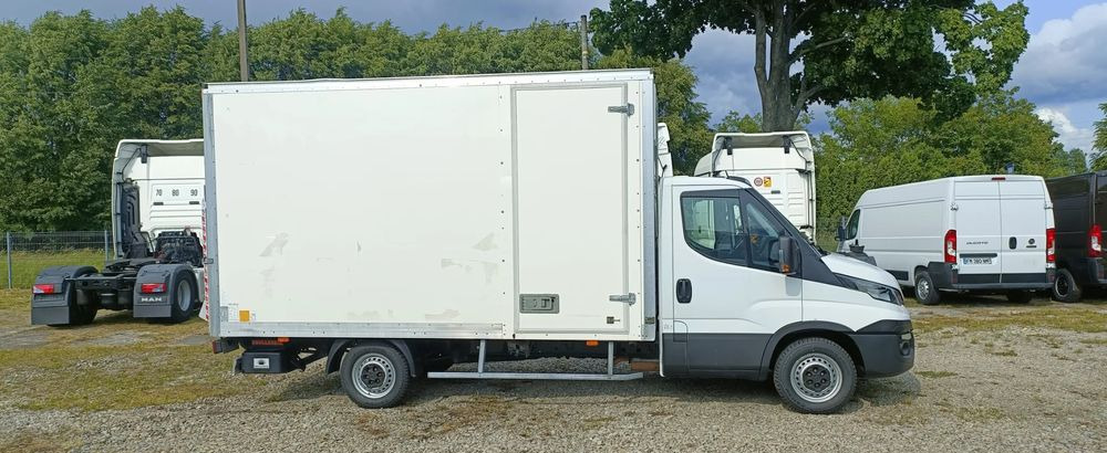 Iveco Daily 35S16 - Фургон с закрытым кузовом: фото 4 Iveco Daily 35S16 - Фургон с закрытым кузовом: фото 4
