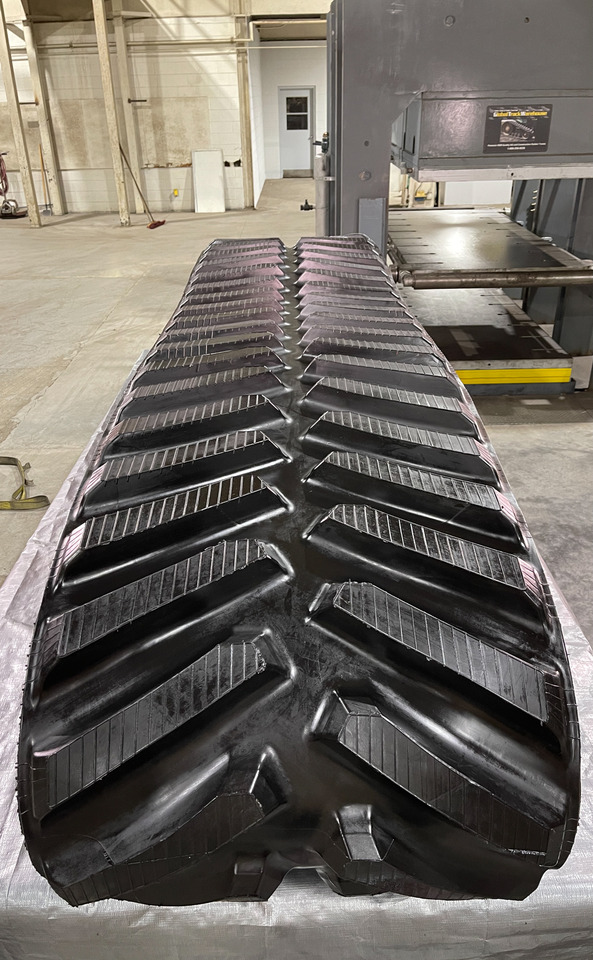 Versatile, Kinze Grain Carts, Kubota Delta track - Гусеница для Гусеничных тракторов: фото 1 Versatile, Kinze Grain Carts, Kubota Delta track - Гусеница для Гусеничных тракторов: фото 1