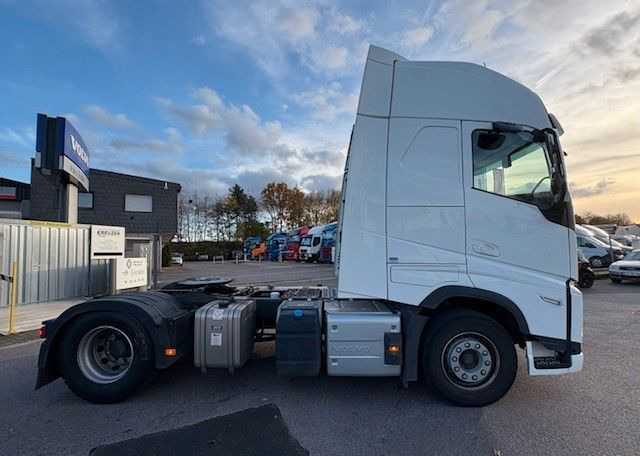 Volvo FH500 4x2T Schubbodenhydraulik - Тягач: фото 4 Volvo FH500 4x2T Schubbodenhydraulik - Тягач: фото 4