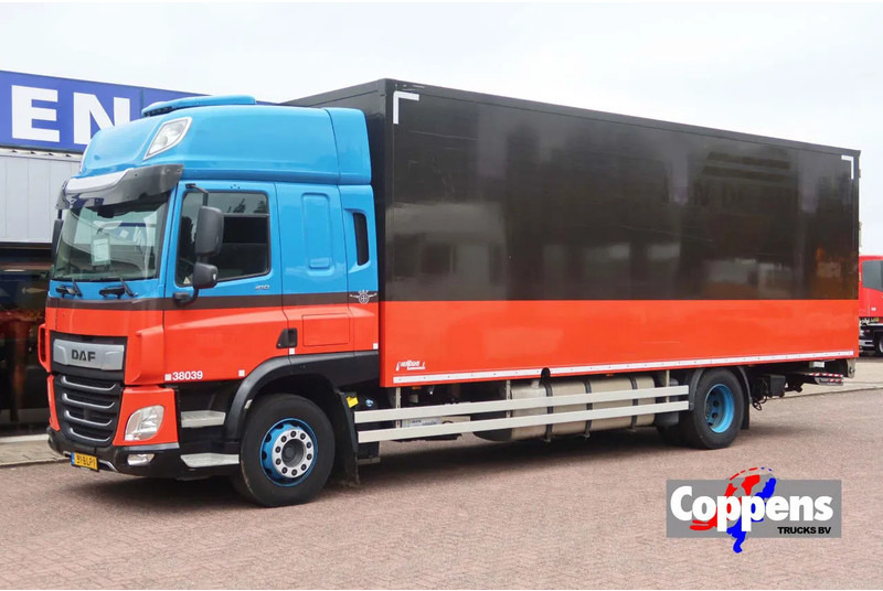 DAF CF 410 Bakwagen + Onderschuif klep - Грузовик с закрытым кузовом: фото 1 DAF CF 410 Bakwagen + Onderschuif klep - Грузовик с закрытым кузовом: фото 1