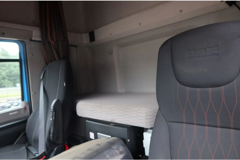 DAF CF 410 Bakwagen + Onderschuif klep - Грузовик с закрытым кузовом: фото 5 DAF CF 410 Bakwagen + Onderschuif klep - Грузовик с закрытым кузовом: фото 5