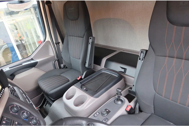 DAF LF 210 Bakwagen+ Dhollandia 1500 kg Comfort cabine - Грузовик с закрытым кузовом: фото 5 DAF LF 210 Bakwagen+ Dhollandia 1500 kg Comfort cabine - Грузовик с закрытым кузовом: фото 5