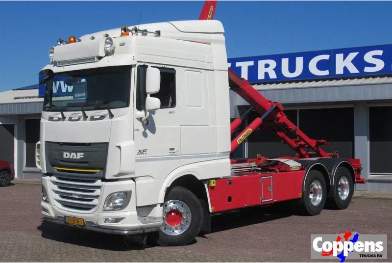 DAF XF 510 Fat 6x4 Euro 6 - Крюковой мультилифт: фото 1 DAF XF 510 Fat 6x4 Euro 6 - Крюковой мультилифт: фото 1