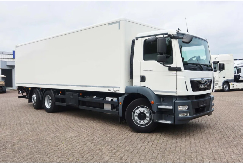 MAN 26.320 TGM Bak+Klep stuur lift as Bar klep 2.000 kg - Грузовик с закрытым кузовом: фото 2 MAN 26.320 TGM Bak+Klep stuur lift as Bar klep 2.000 kg - Грузовик с закрытым кузовом: фото 2