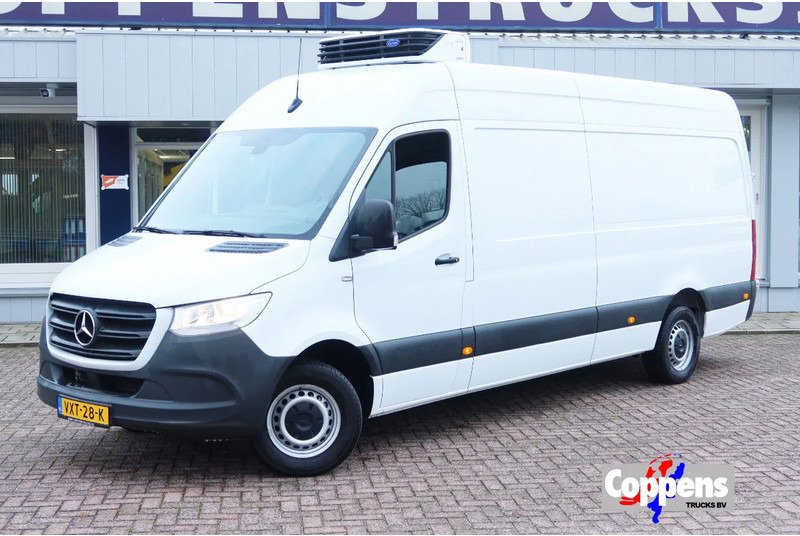 Mercedes-Benz Sprinter 317 Koel/Vries/verwarmen Carrier Xarios 350 + 220 volt nacht aansluiting - Фургон-рефрижератор: фото 1 Mercedes-Benz Sprinter 317 Koel/Vries/verwarmen Carrier Xarios 350 + 220 volt nacht aansluiting - Фургон-рефрижератор: фото 1