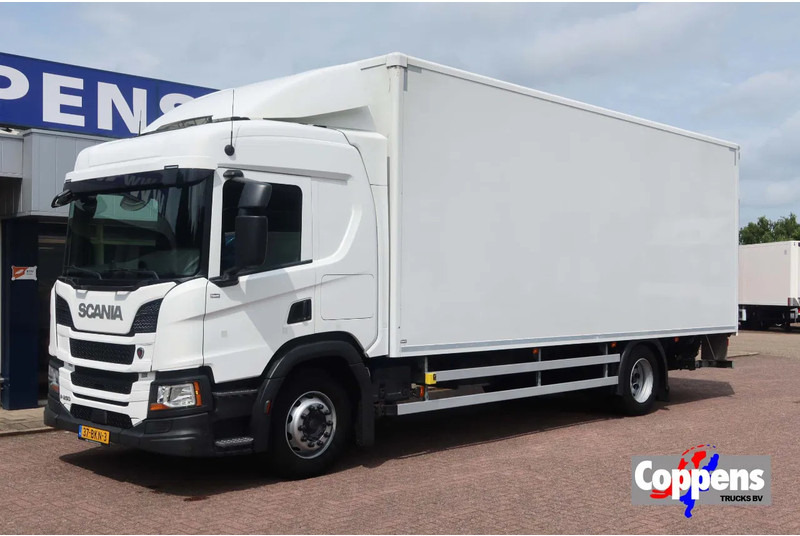 Scania P250 4x2 Geïsoleerde Bakwagen + Dhollandia klep 2000 kg + slaapcabine - Грузовик с закрытым кузовом: фото 1 Scania P250 4x2 Geïsoleerde Bakwagen + Dhollandia klep 2000 kg + slaapcabine - Грузовик с закрытым кузовом: фото 1