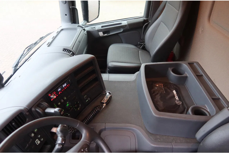 Грузовик с закрытым кузовом Scania P250 Bak+ Klep Dhollandia 1500 kg. Black line: фото 6