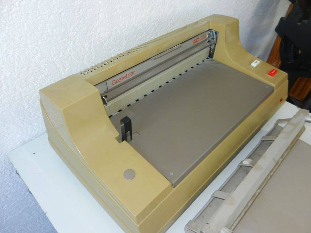 Gestetner 220 - Переплетная машина: фото 4 Gestetner 220 - Переплетная машина: фото 4