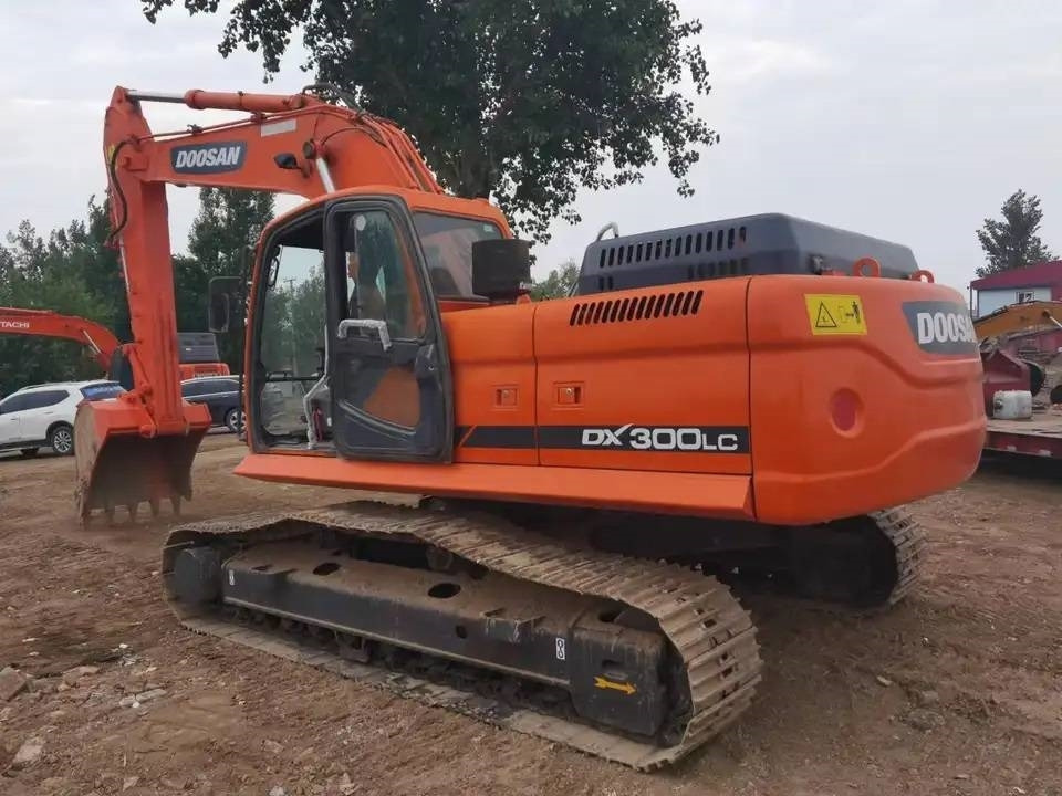 Doosan DX300LC - Гусеничный экскаватор: фото 4 Doosan DX300LC - Гусеничный экскаватор: фото 4