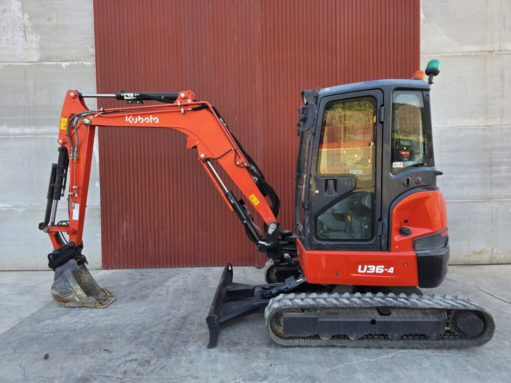 KUBOTA U36-4 - Мини-экскаватор: фото 1 KUBOTA U36-4 - Мини-экскаватор: фото 1