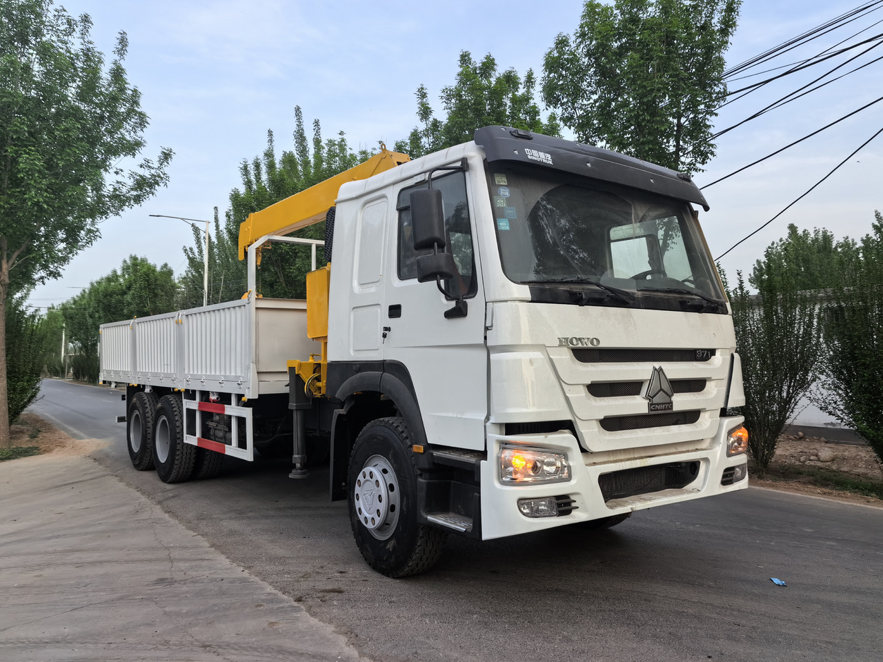 HOWO 371HP CRANE TRUCK - Автоманипулятор: фото 2 HOWO 371HP CRANE TRUCK - Автоманипулятор: фото 2