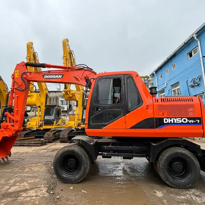 15ton Used Wheel Excavator Doosan Dh150w-7 Made In Korea For Sale With Original Good Running Condition In Shanghai - Колёсный экскаватор: фото 1 15ton Used Wheel Excavator Doosan Dh150w-7 Made In Korea For Sale With Original Good Running Condition In Shanghai - Колёсный экскаватор: фото 1