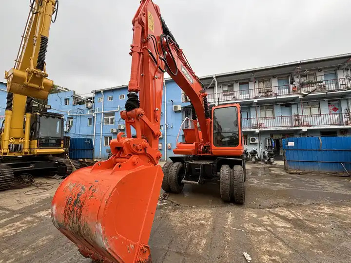 15ton Used Wheel Excavator Doosan Dh150w-7 Made In Korea For Sale With Original Good Running Condition In Shanghai - Колёсный экскаватор: фото 3 15ton Used Wheel Excavator Doosan Dh150w-7 Made In Korea For Sale With Original Good Running Condition In Shanghai - Колёсный экскаватор: фото 3