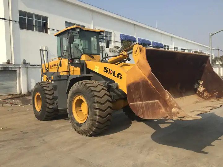 5 ton mini Used Original State loader SDLG 953 Used Small wheel loader in good condition for sale - Колёсный погрузчик: фото 4 5 ton mini Used Original State loader SDLG 953 Used Small wheel loader in good condition for sale - Колёсный погрузчик: фото 4