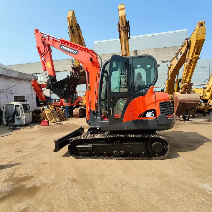 Best Price For 6t Mini Excavator,Small Excavating Machine Korea Doosan Used Excavators Doosan Dx60 For Sale In Shanghai - Гусеничный экскаватор: фото 1 Best Price For 6t Mini Excavator,Small Excavating Machine Korea Doosan Used Excavators Doosan Dx60 For Sale In Shanghai - Гусеничный экскаватор: фото 1