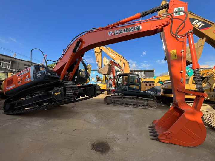 Digger Micro Crawler Excavator Used Hitachi ZX200 Crawler Excavator Hot Sale In Stock, Hitachi Excavators - Гусеничный экскаватор: фото 4 Digger Micro Crawler Excavator Used Hitachi ZX200 Crawler Excavator Hot Sale In Stock, Hitachi Excavators - Гусеничный экскаватор: фото 4