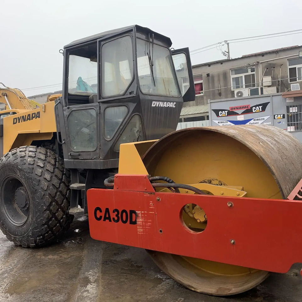 Good Quality Road Roller Surprise Price Second Hand Vibratory Compactor Original Sweden Used Road Roller Dynapac Ca30d - Дорожный каток: фото 1 Good Quality Road Roller Surprise Price Second Hand Vibratory Compactor Original Sweden Used Road Roller Dynapac Ca30d - Дорожный каток: фото 1