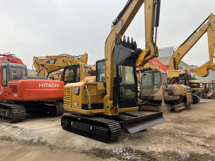 Japan excavator 6ton CAT 306E 306E2 306D 305.5 307 308 excavator 95% new retro CAT 305.5 5.5tons with mini excavator bucket - Гусеничный экскаватор: фото 3 Japan excavator 6ton CAT 306E 306E2 306D 305.5 307 308 excavator 95% new retro CAT 305.5 5.5tons with mini excavator bucket - Гусеничный экскаватор: фото 3