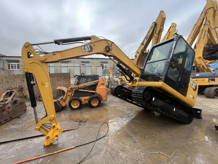 Japan excavator 6ton CAT 306E 306E2 306D 305.5 307 308 excavator 95% new retro CAT 305.5 5.5tons with mini excavator bucket - Гусеничный экскаватор: фото 5 Japan excavator 6ton CAT 306E 306E2 306D 305.5 307 308 excavator 95% new retro CAT 305.5 5.5tons with mini excavator bucket - Гусеничный экскаватор: фото 5