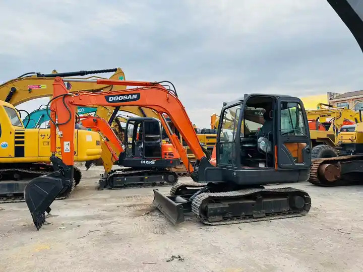 Nice Performance 6t Small Used Excavator,Original Korea Doosan Used Excavators Doosan Dx60 For Sale In Shanghai - Гусеничный экскаватор: фото 4 Nice Performance 6t Small Used Excavator,Original Korea Doosan Used Excavators Doosan Dx60 For Sale In Shanghai - Гусеничный экскаватор: фото 4