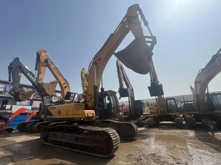 Original Good Performance Hyundai 520 52ton Construction Machine Excavator Hyundai 520-9 Crawler Hyundai 520 Used Excavators - Гусеничный экскаватор: фото 2 Original Good Performance Hyundai 520 52ton Construction Machine Excavator Hyundai 520-9 Crawler Hyundai 520 Used Excavators - Гусеничный экскаватор: фото 2