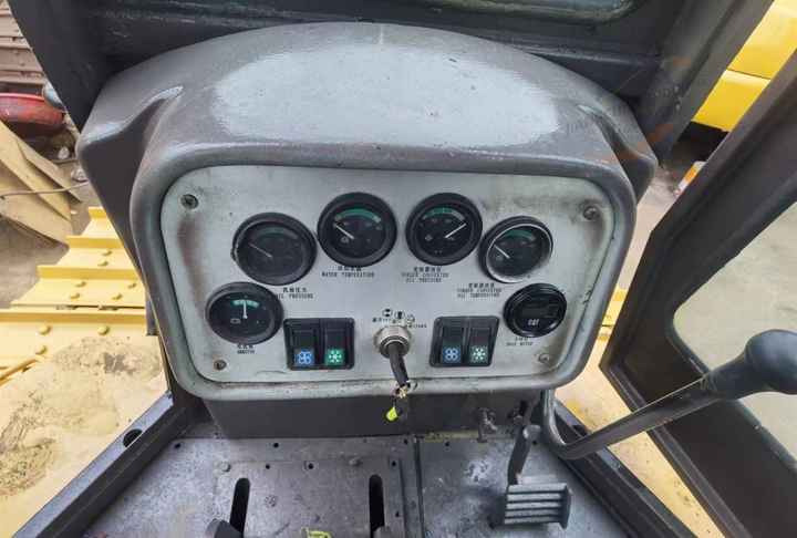 Original Japan Imported Caterpillar D7R Bulldozer Japan Original Cat D7G D7R D9n D8r Used Bulldozers - Бульдозер: фото 5 Original Japan Imported Caterpillar D7R Bulldozer Japan Original Cat D7G D7R D9n D8r Used Bulldozers - Бульдозер: фото 5