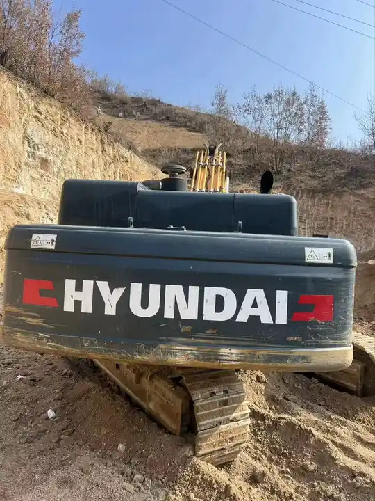 Original Used Equipment Heavy Duty 50 Ton Hyundai 520 Good Quality High Quality Hyundai 520vs Excavator In Shanghai - Гусеничный экскаватор: фото 3 Original Used Equipment Heavy Duty 50 Ton Hyundai 520 Good Quality High Quality Hyundai 520vs Excavator In Shanghai - Гусеничный экскаватор: фото 3